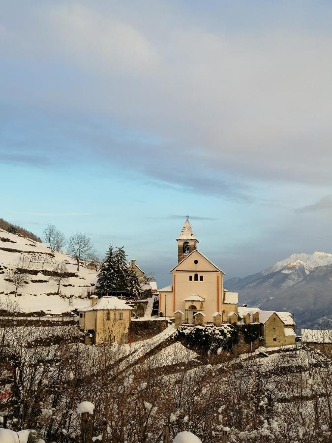 Casa Vacanze La Carbunera Villa Domodossola Exteriör bild